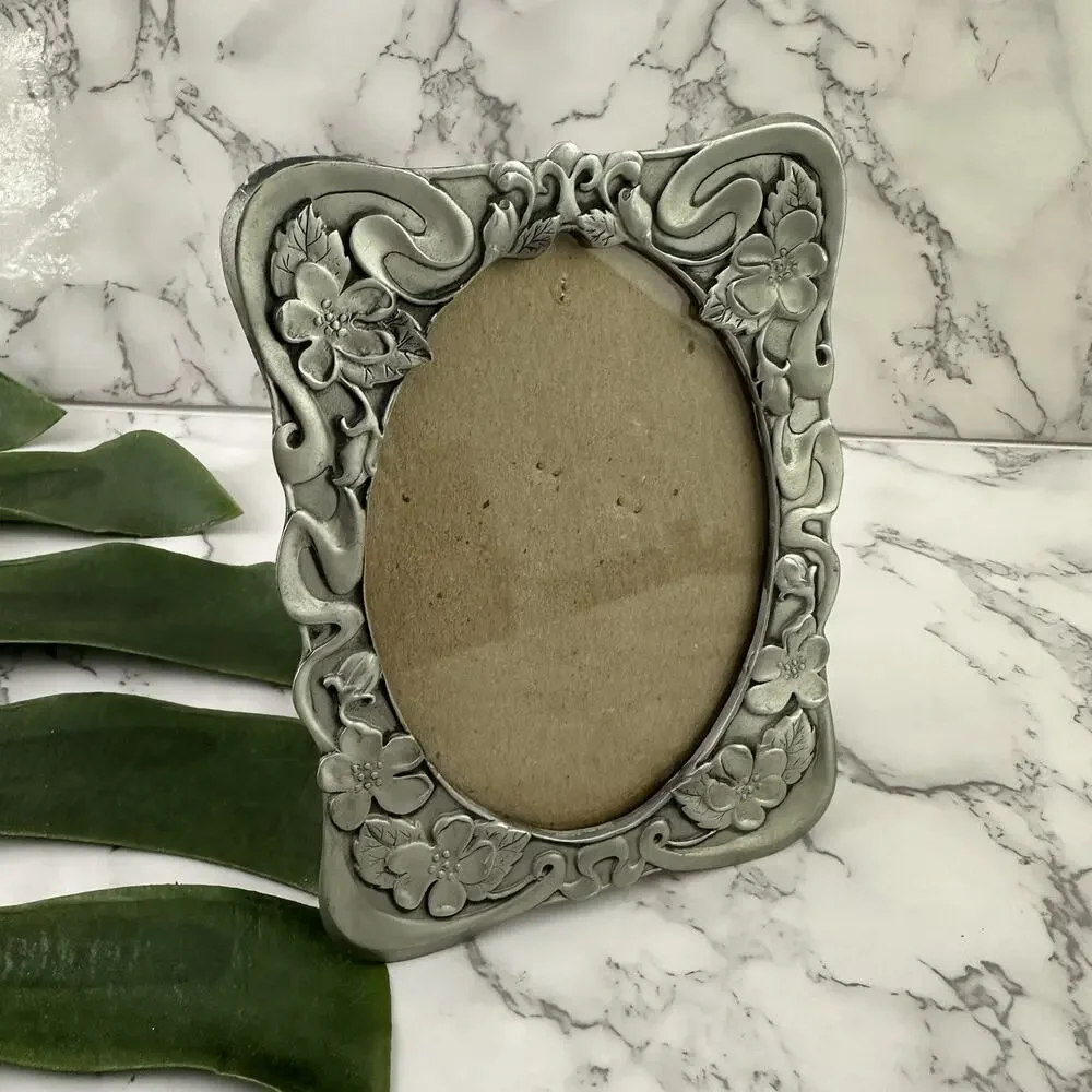 Vintage 80s Pewter Picture Frame Art Nouveau Floral Oval Opening Small Silver